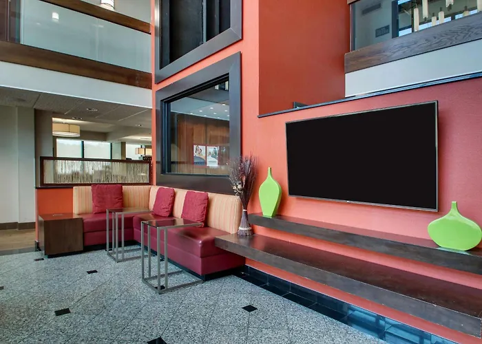 Drury Inn & Suites East