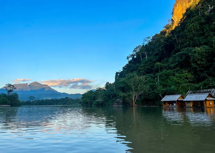 Nongkhiaw The Float House Hotel
