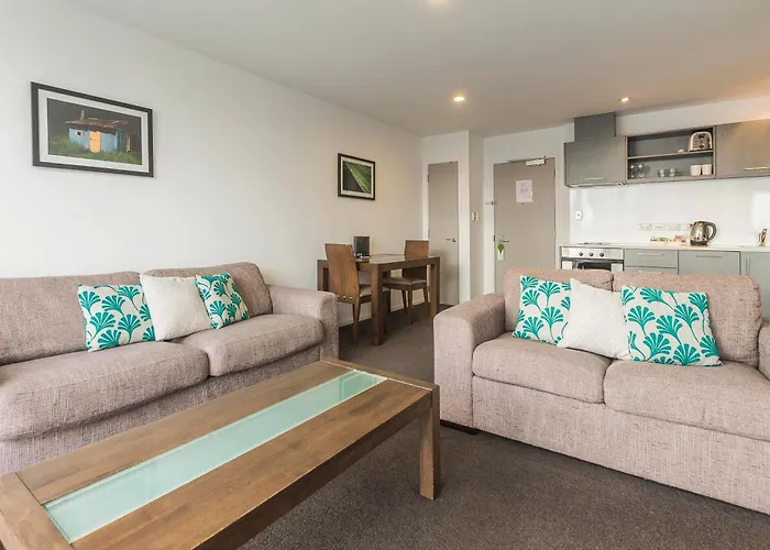 Barclay Suites