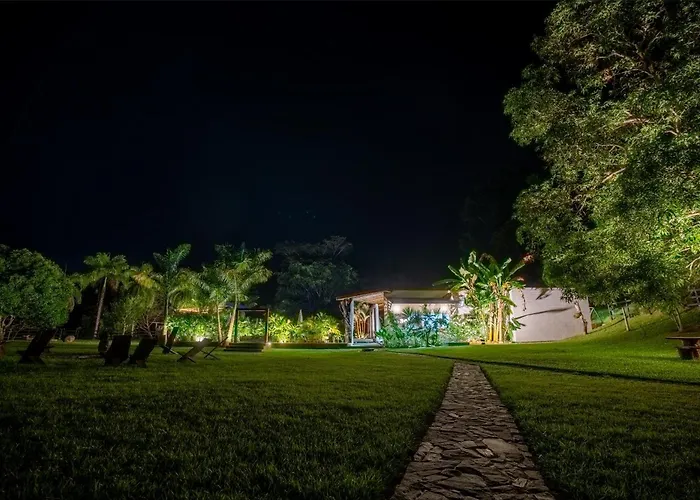 El Río Hotel