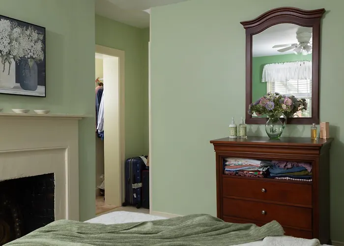 Carlisle House Bed And Breakfast