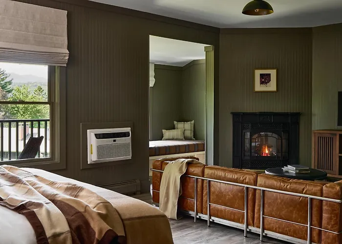 Bluebird Cady Hill Lodge Stowe