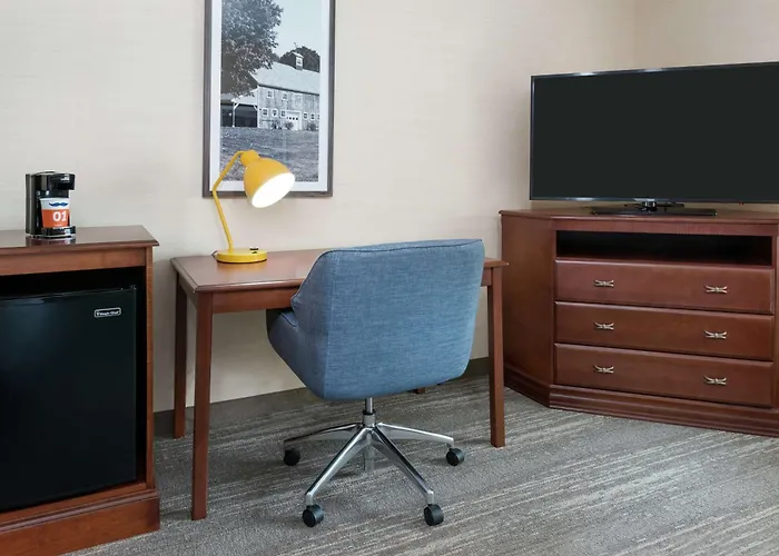 Hampton Inn Springfield South Enfield