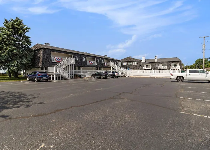 Snyders Shoreline Inn Ludington