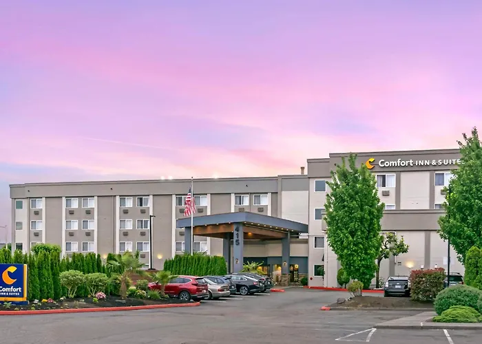 Comfort Inn & Suites Pacific - Auburn