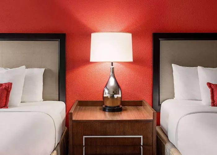 Ramada By Wyndham Albuquerque Airport Hotel