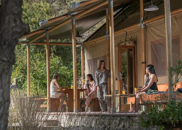 Las Qolqas Ecoresort Ollantaytambo