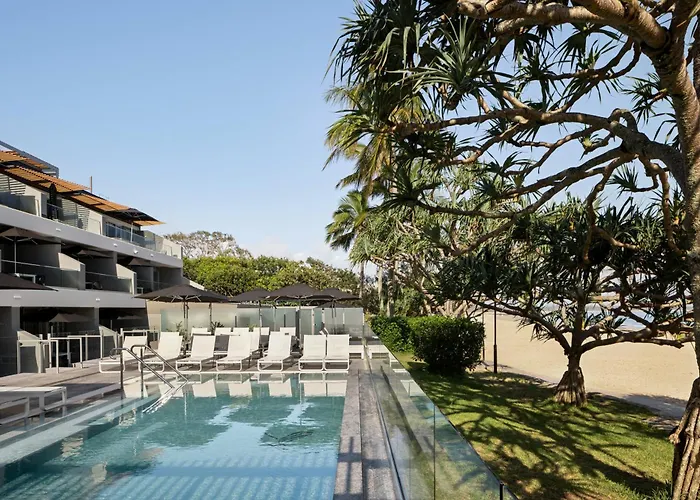 Netanya Noosa Beachfront Resort