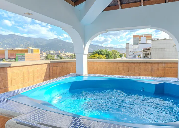 Hotel Alcaravan Medellin