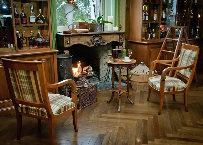 Hôtel L'Yeuse - Les Collectionneurs Châteaubernard