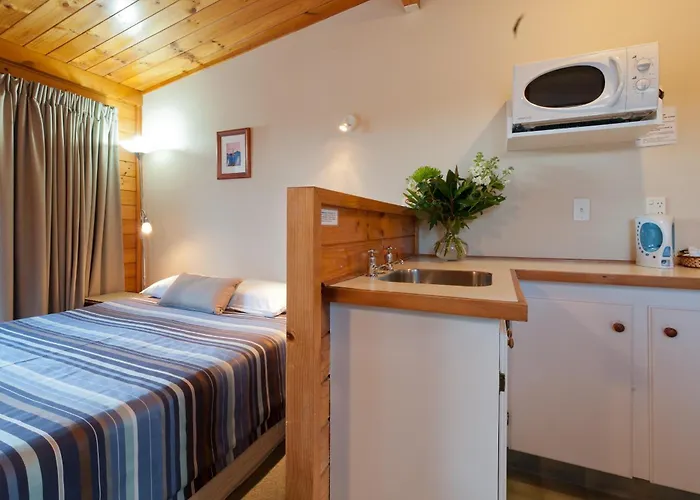 Outrigger Motel