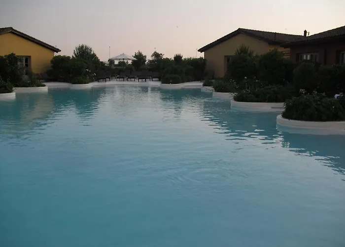 Joia Hotel & Luxury Apartments Rta