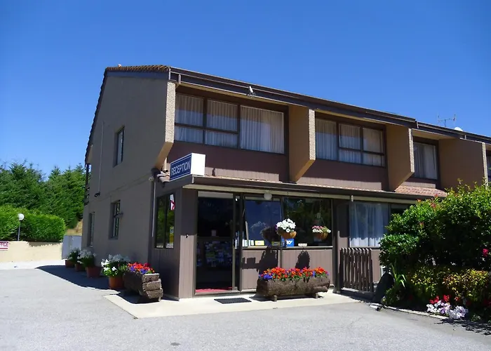 Fairway Motel & Apartments