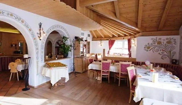 Arnica Mountain Hotel Soraga