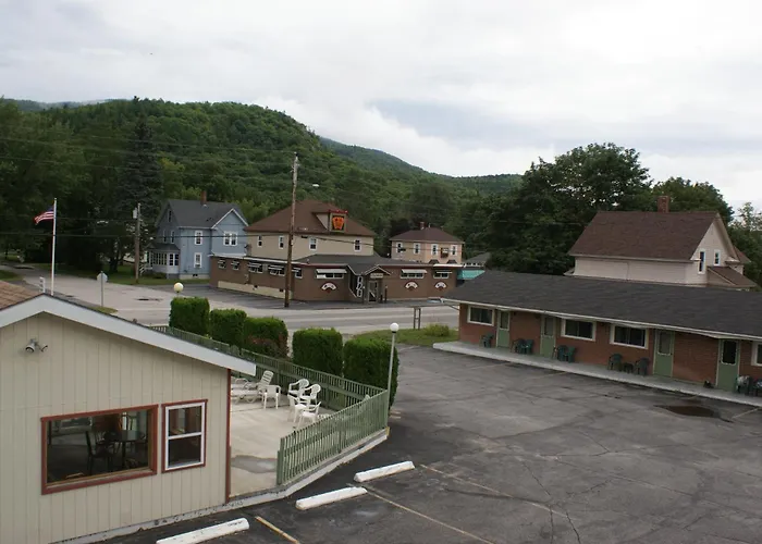 Northern Peaks Motor Inn