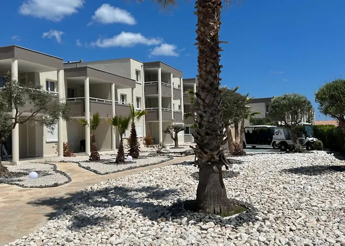 Le Jardin De Babylone Residence Festive & Naturiste "Reserve Aux Couples Uniquement" Agde