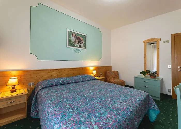 Hotel Castel Mani San Lorenzo Dorsino