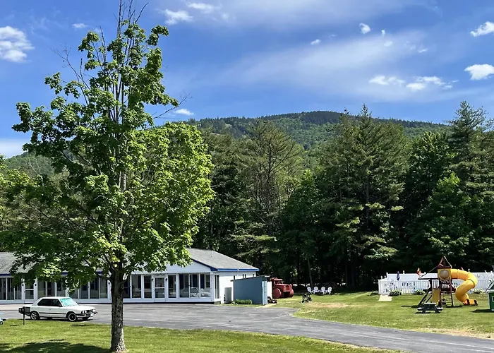 North Colony Motel And Cottages
