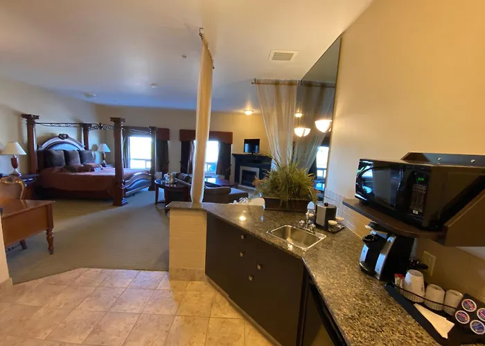 Ramada By Wyndham Westlock Hotel