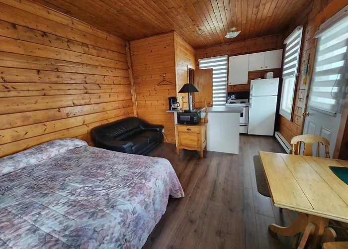 Motel Et Chalets Bo-Fleuve Evangeline Saint-Simeon 