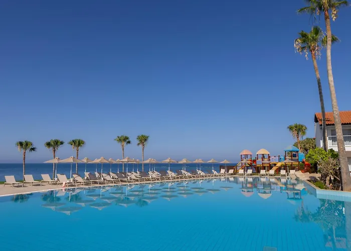 Kapetanios Aqua Resort