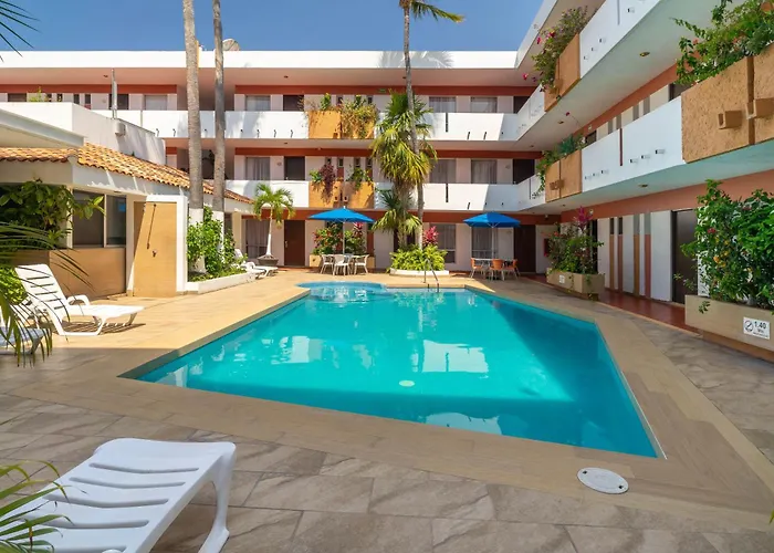 Hotel Azteca Inn