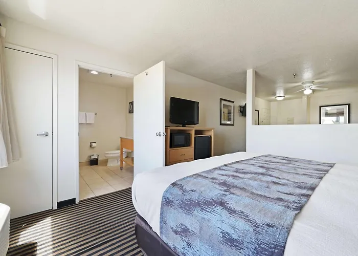 Best Western Plus Executive Inn & Suites Manteca