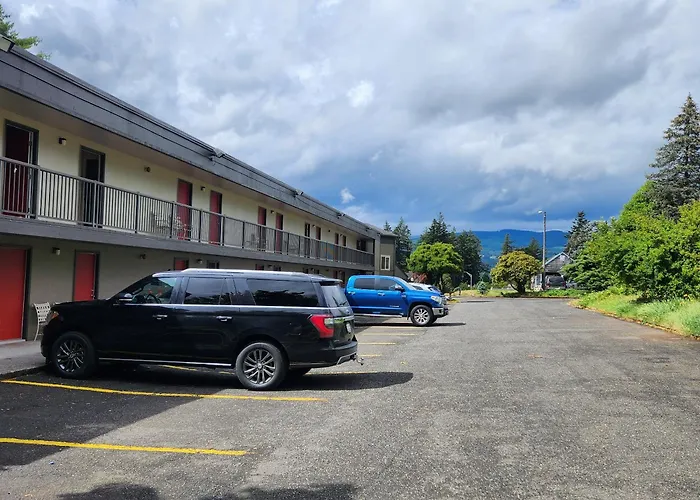 Columbia Gorge Inn