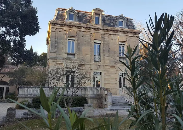 Logis Hôtel - Restaurant Résidence Les Cèdres Villeneuve-lès-Avignon