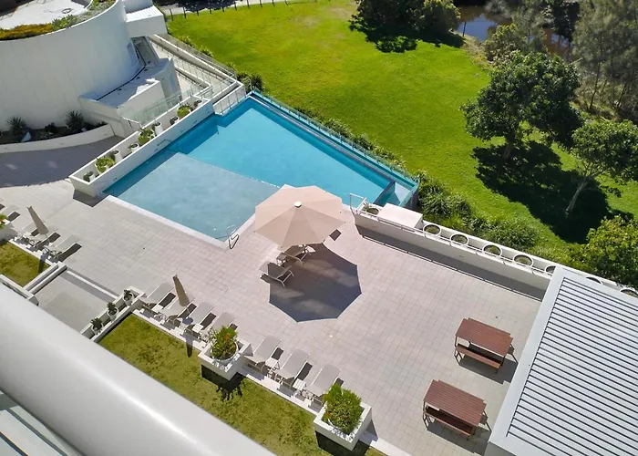 Kirra Surf Apartments