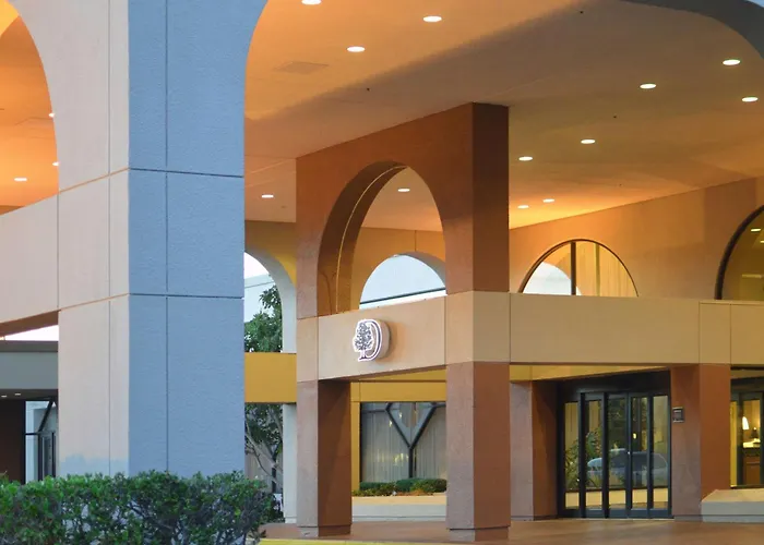 Doubletree By Hilton Newark-Fremont