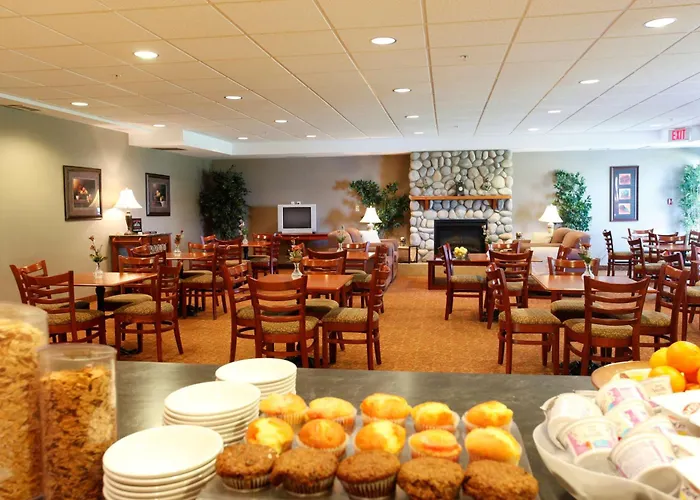 Coast Grimshaw Hotel & Suites