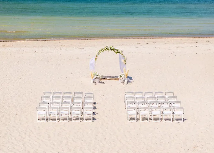 Sea Crest Beach Resort Falmouth