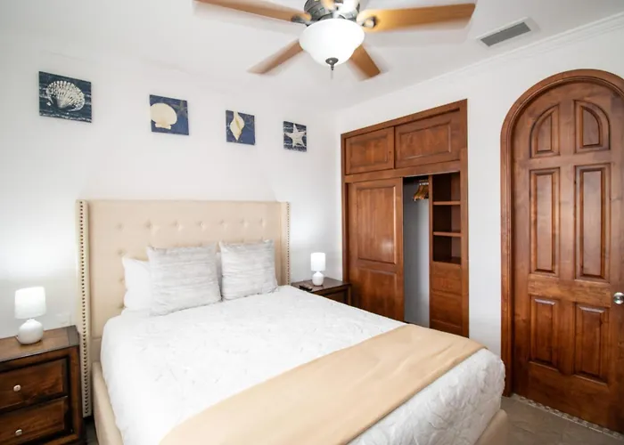 Casa Blanca Golf Villas