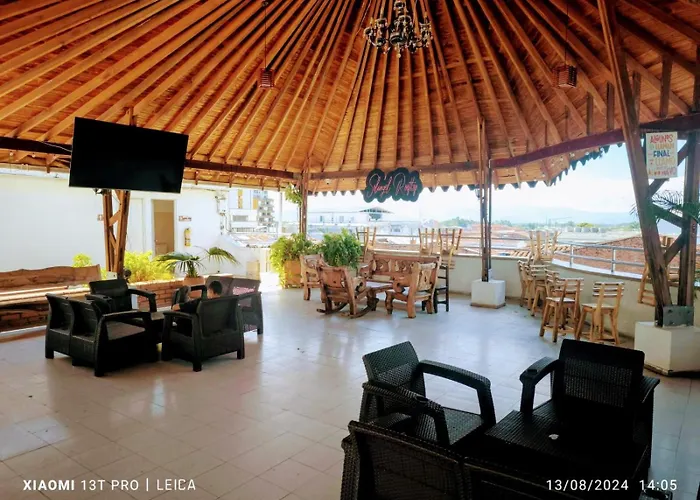 Cafe Plaza
