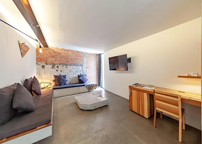 Hotel Carlota
