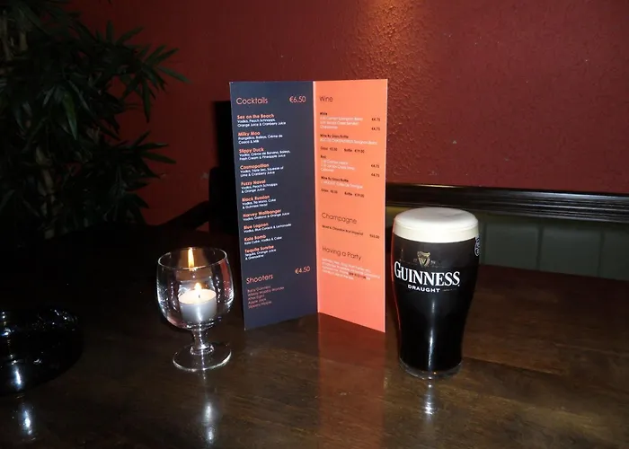 Ewings Bar & Self-Catering Accommodation
