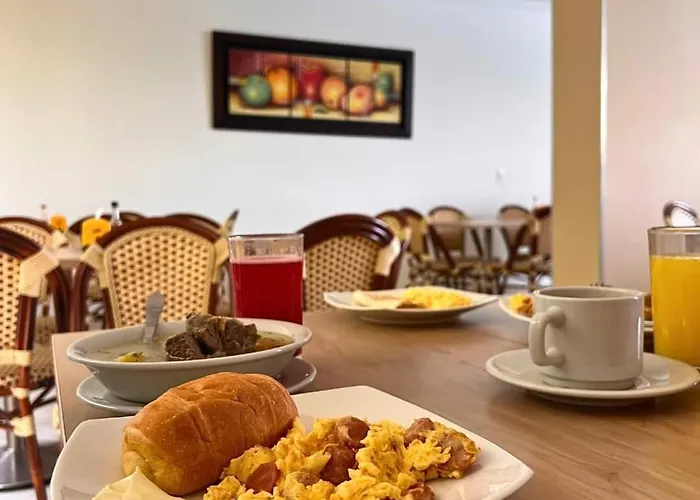 Zahira Hotel Melgar