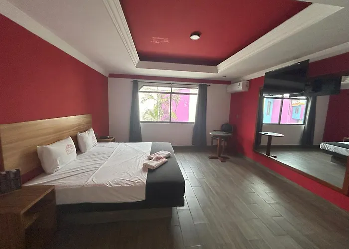 Auto Hotel El Cine
