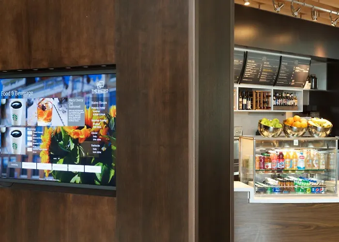 Courtyard By Marriott Seattle Everett Downtown