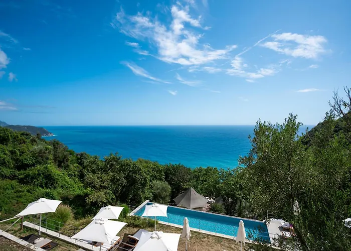 Sesta Terra Natural Resort Framura