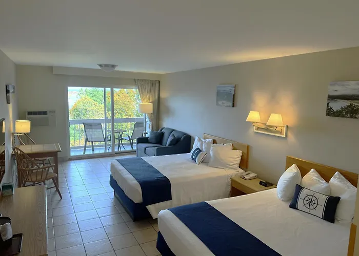 Atlantic Eyrie Lodge