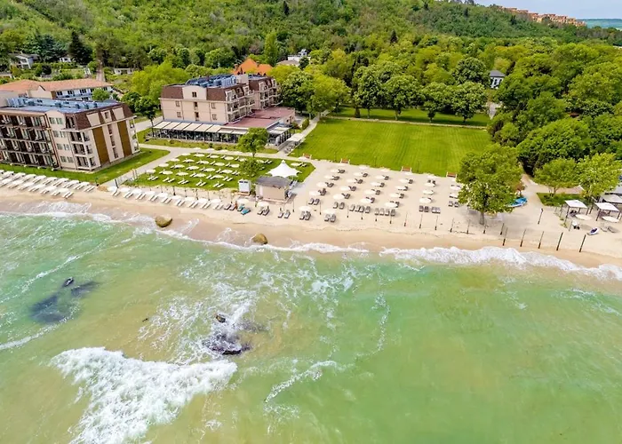 Effect Algara Beach Resort