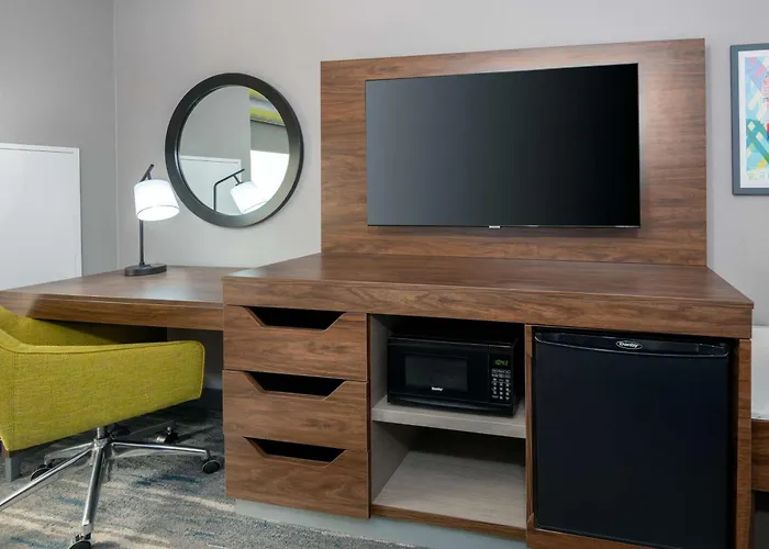 Hampton Inn & Suites Cleveland-Beachwood