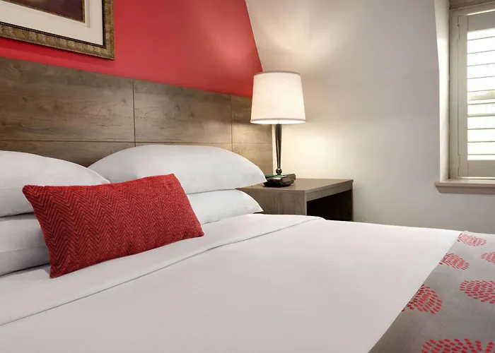 Ramada By Wyndham Oakland Downtown City Center