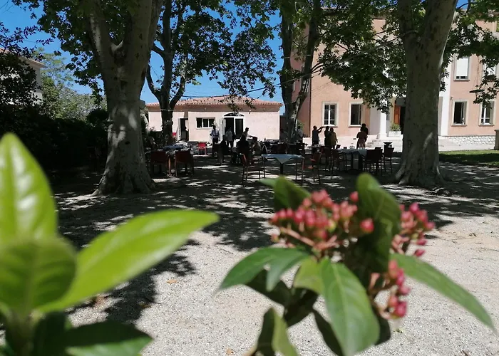 Domaine De La Nerthe- Hotel Provence Mediterranee