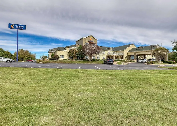 Comfort Suites Appleton Airport
