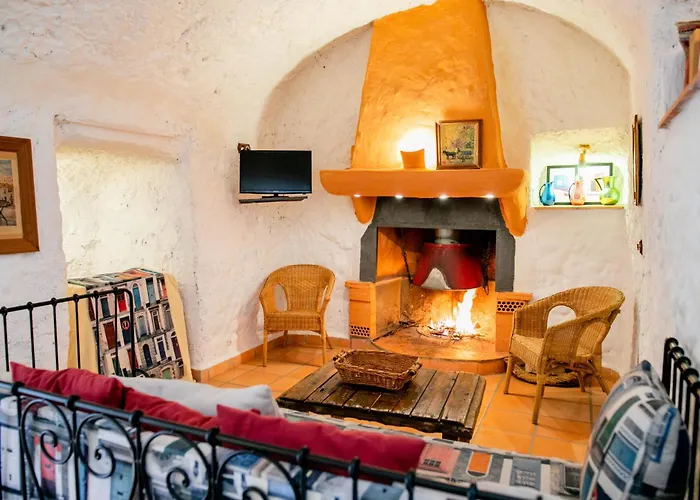 Casas Cueva La Tala