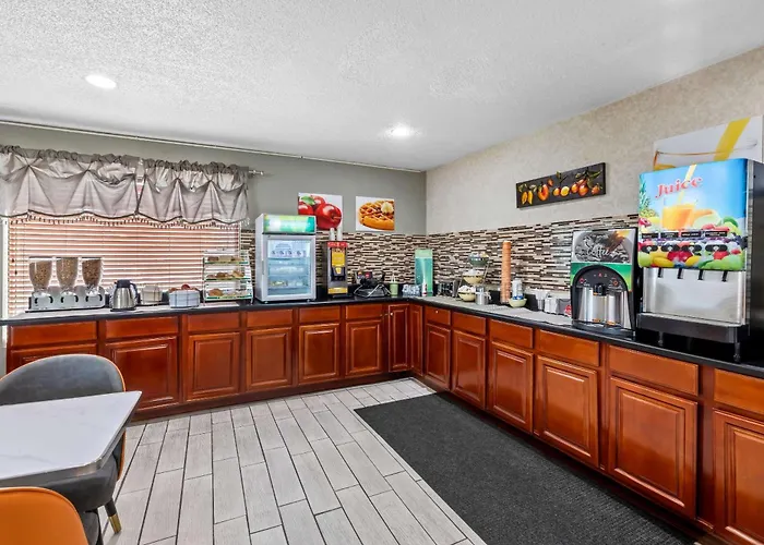 Quality Inn Marietta Near Dobbins Arb
