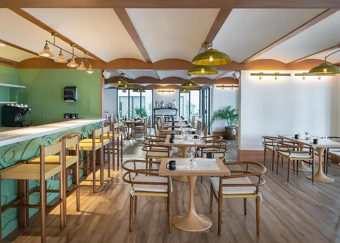 Ocean Eden Bay (Adults Only) Hotel Spring Rises